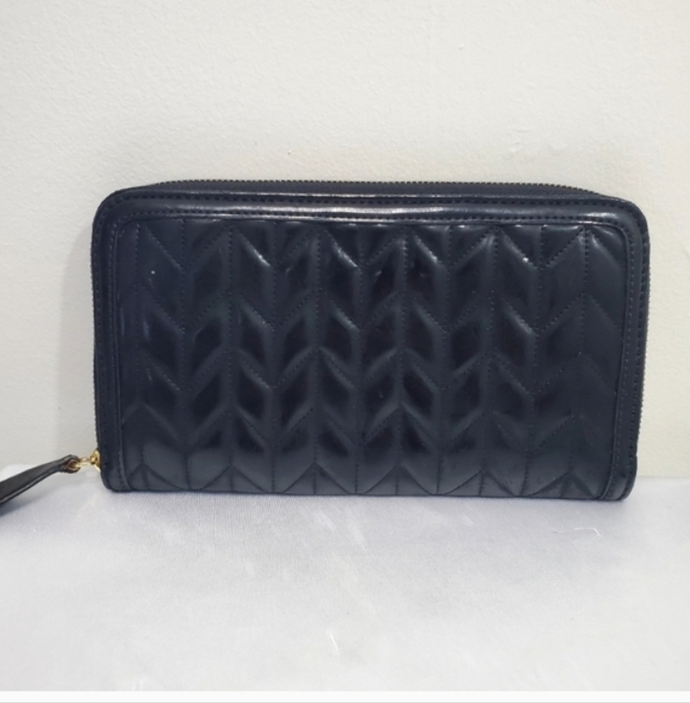 Zara Black Quilted Zip-Around Bag/Wallet
